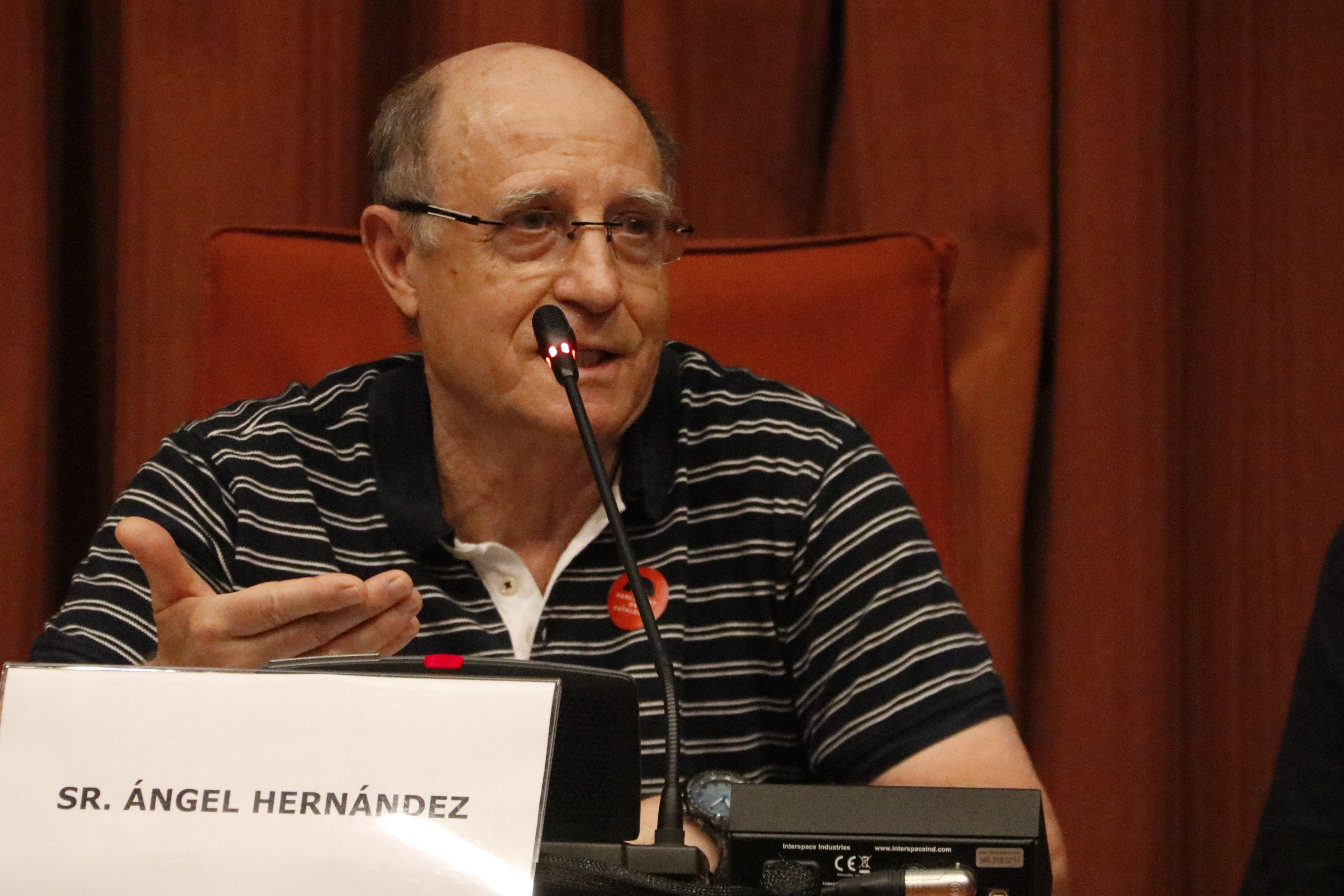 Ángel Hernández, who helped his wife die in April 2019, went to the Catalan Parliament on June 19, 2019 to defend the decriminalization of euthanasia and assisted death (Marta Sierra/ACN)